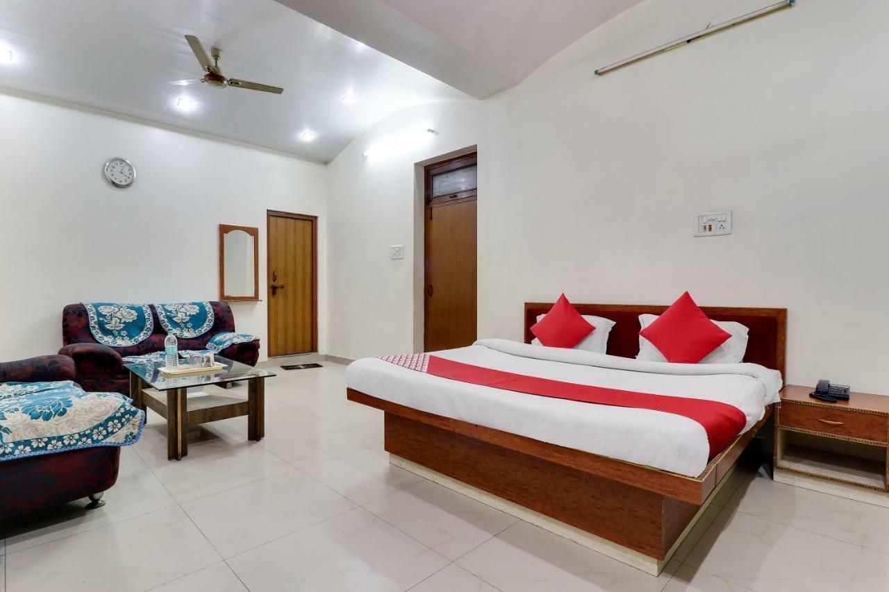 Oyo 43936 Hotel Rajputana Palace Farrukhabad Exteriör bild