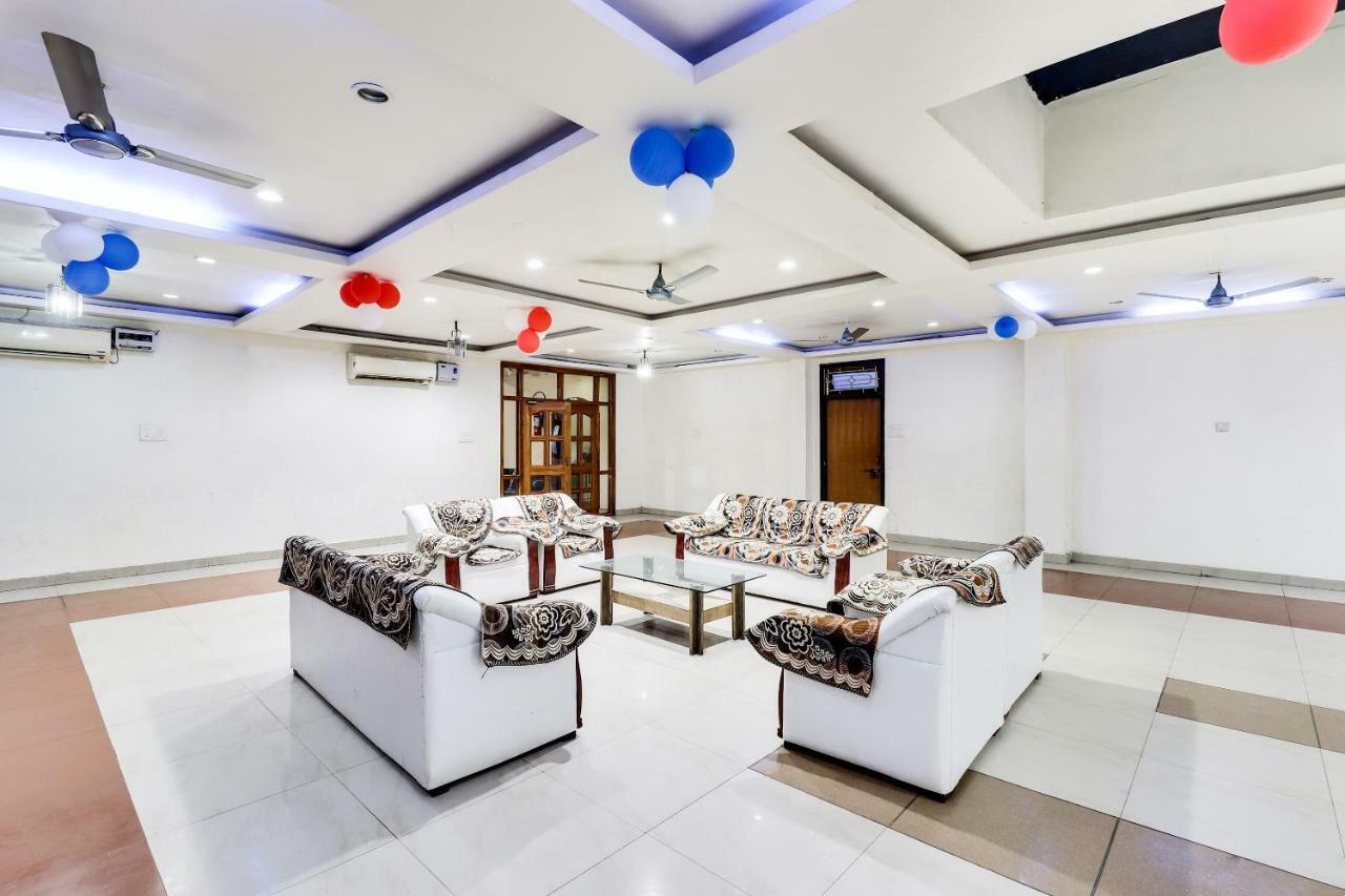 Oyo 43936 Hotel Rajputana Palace Farrukhabad Exteriör bild